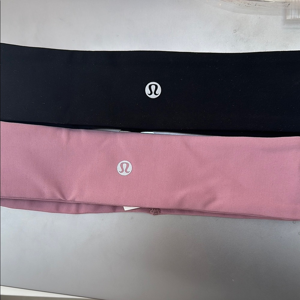 BUNDLE X2 Lululemon Black and Pink Headbands
